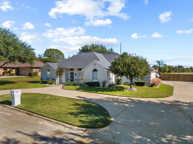 3008 Masters Drive, Mt Pleasant, TX 75455