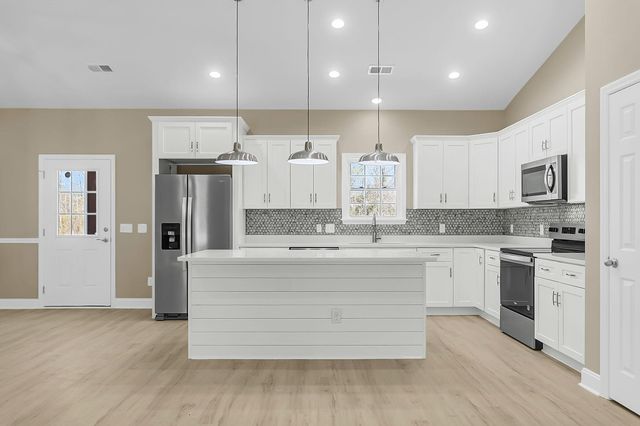 197 Dandelion Court, Round O, SC 29474