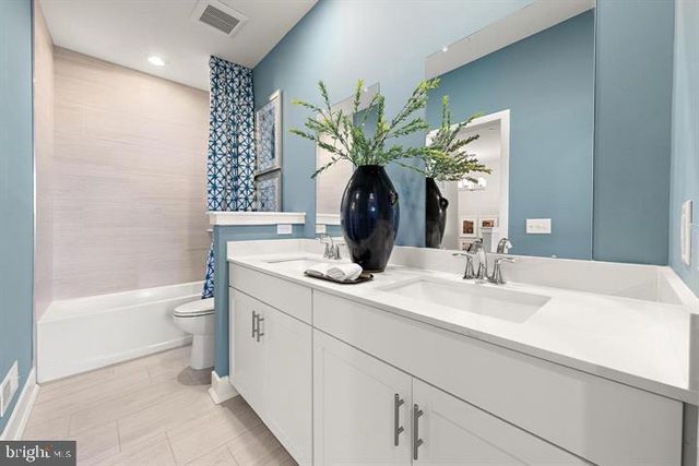 155 JOHN VANZANDT DR, Titusville, NJ 08560