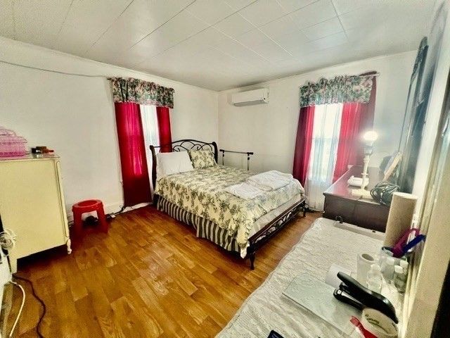 116 Midland Street, Lowell, MA 01851