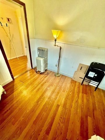 116 Midland Street, Lowell, MA 01851