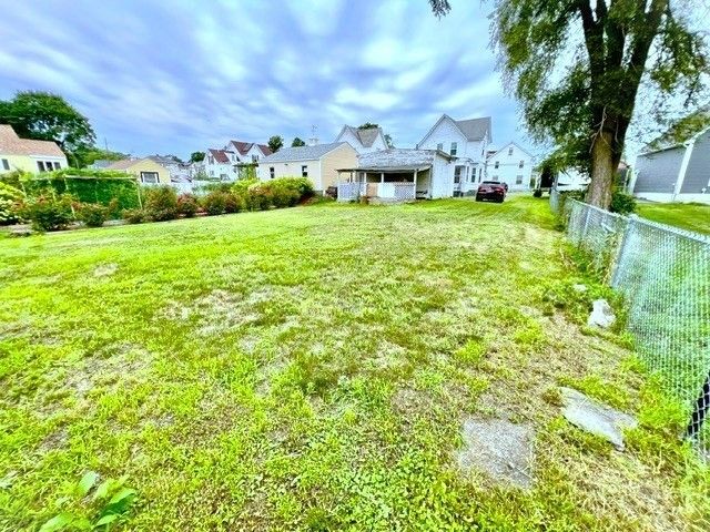 116 Midland Street, Lowell, MA 01851