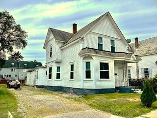116 Midland Street, Lowell, MA 01851
