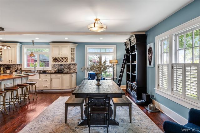 8431 West Rivershore Drive, Niagara Falls, NY 14304