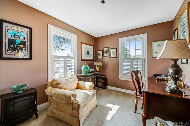8431 West Rivershore Drive, Niagara Falls, NY 14304