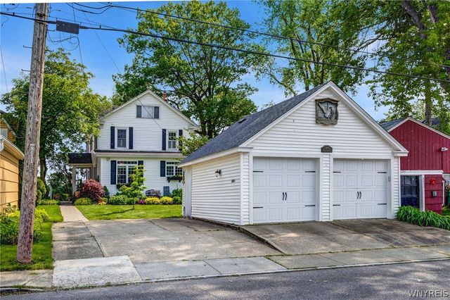 8431 West Rivershore Drive, Niagara Falls, NY 14304