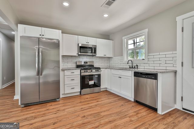 25 Westgate Park Drive, Newnan, GA 30263