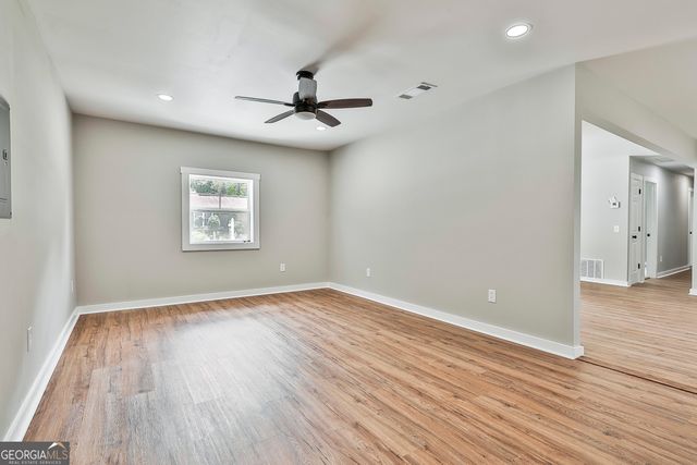 25 Westgate Park Drive, Newnan, GA 30263