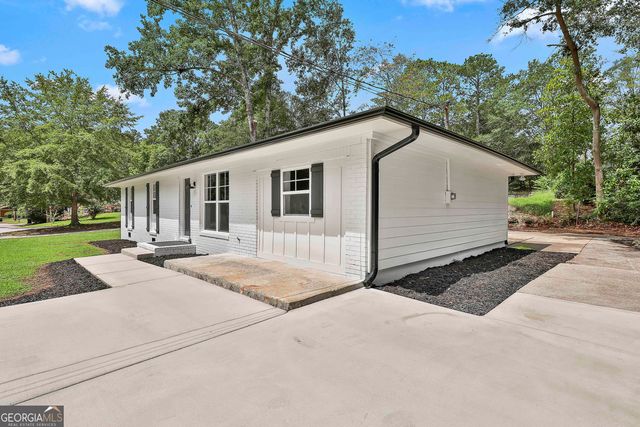 25 Westgate Park Drive, Newnan, GA 30263