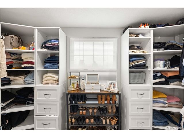 6060 E Hinsdale Ct, Centennial, CO 80112