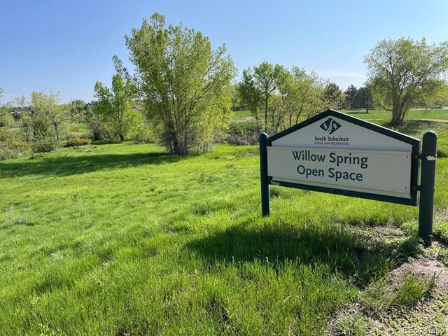 6060 E Hinsdale Ct, Centennial, CO 80112