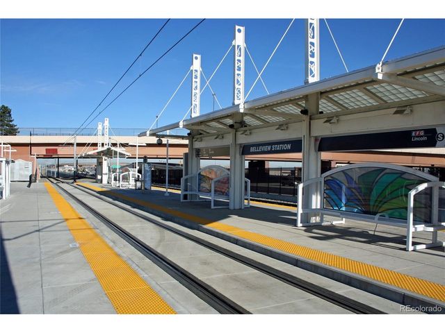 6060 E Hinsdale Ct, Centennial, CO 80112