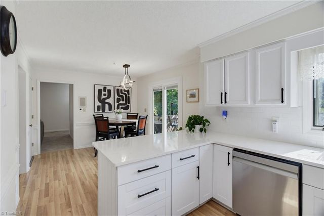 215 Barrington Place, Winston-salem, NC 27104