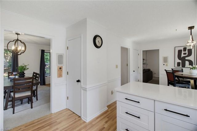 215 Barrington Place, Winston-salem, NC 27104