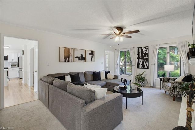 215 Barrington Place, Winston-salem, NC 27104
