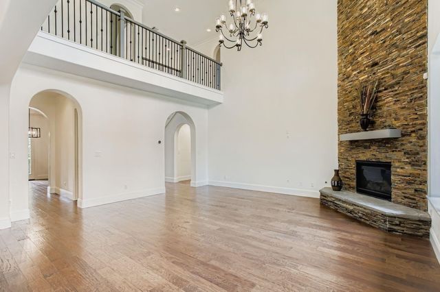 6 Freestone Stream Place, Spring, TX 77389