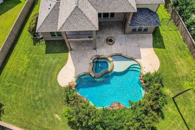 6 Freestone Stream Place, Spring, TX 77389