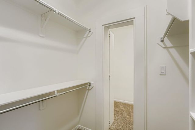 6 Freestone Stream Place, Spring, TX 77389