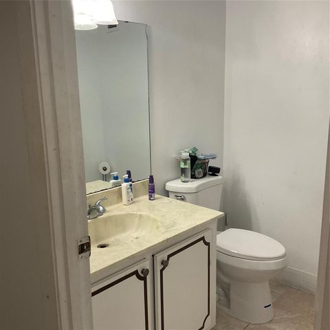 6201 N FALLS CIR Drive 309, Lauderhill, FL 33319
