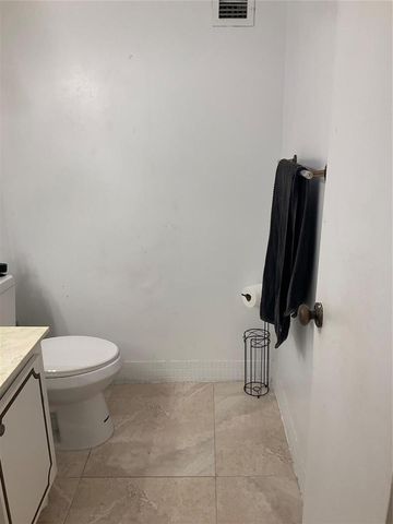 6201 N FALLS CIR Drive 309, Lauderhill, FL 33319