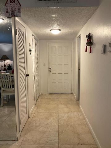 6201 N FALLS CIR Drive 309, Lauderhill, FL 33319