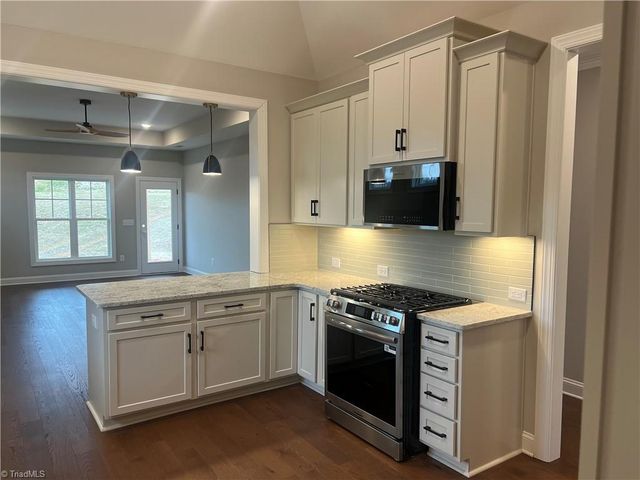 6047 Haywood Street, Clemmons, NC 27012