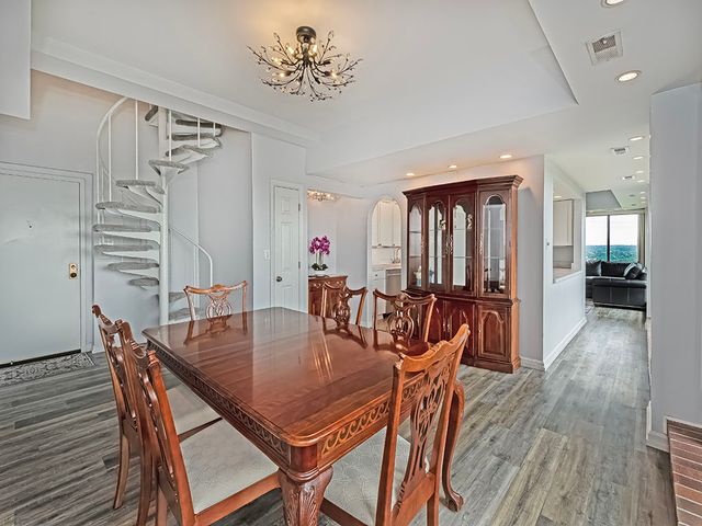 1700 Grandview AVENUE 202, Mt Washington, PA 15211