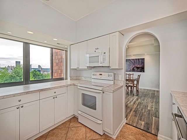 1700 Grandview AVENUE 202, Mt Washington, PA 15211