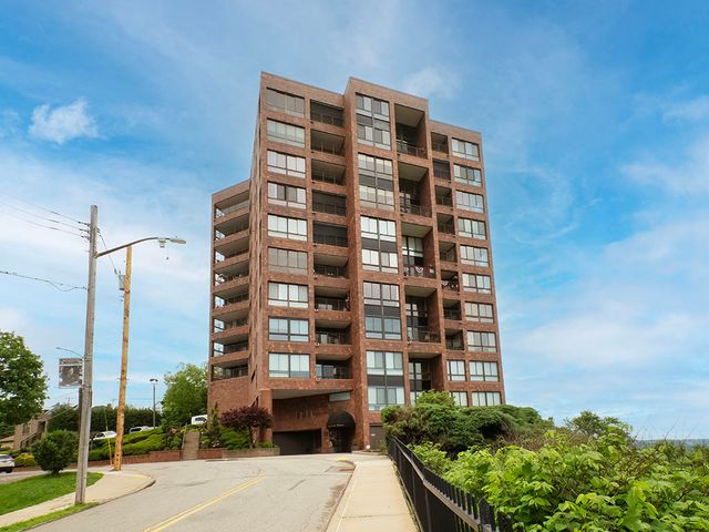 1700 Grandview AVENUE 202, Mt Washington, PA 15211