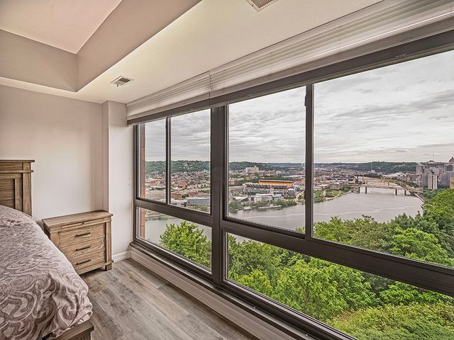 1700 Grandview AVENUE 202, Mt Washington, PA 15211