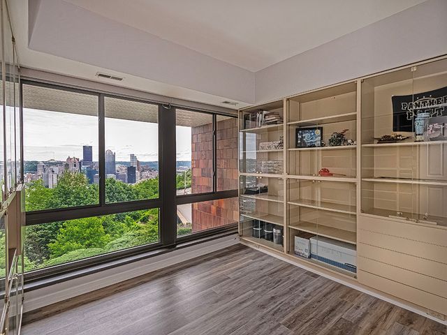 1700 Grandview AVENUE 202, Mt Washington, PA 15211