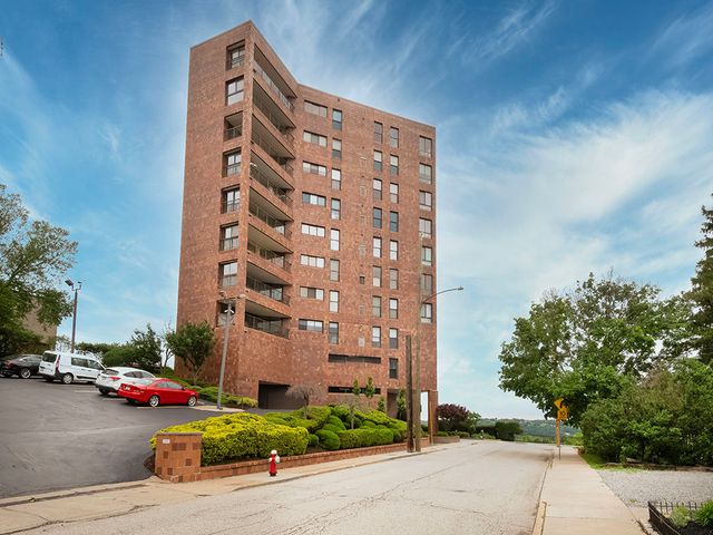1700 Grandview AVENUE 202, Mt Washington, PA 15211
