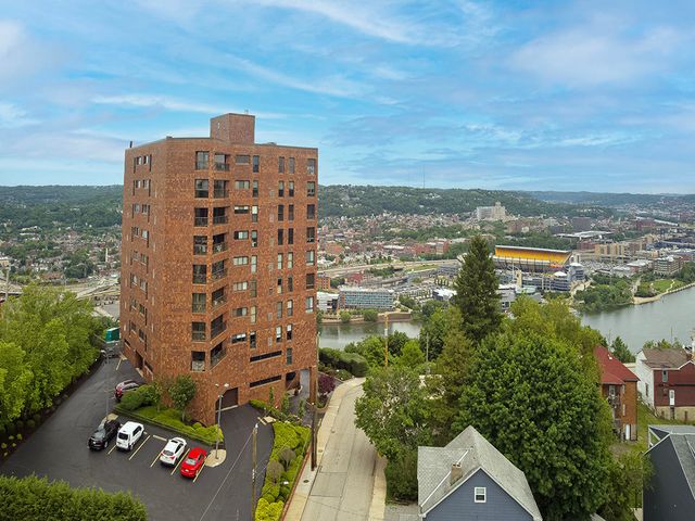 1700 Grandview AVENUE 202, Mt Washington, PA 15211