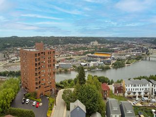 1700 Grandview AVENUE 202, Mt Washington, PA 15211