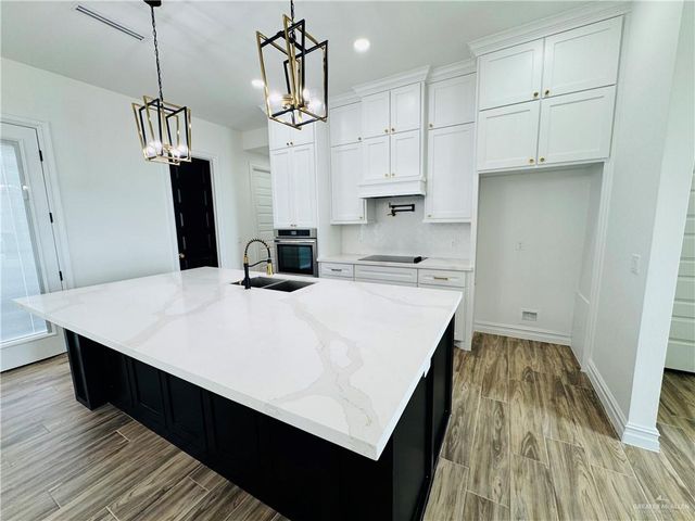 577 Kiki Street, Edinburg, TX 78542