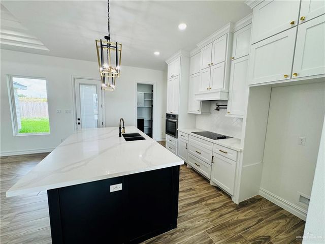 577 Kiki Street, Edinburg, TX 78542