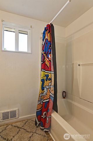 15002 4th Avenue S, Burien, WA 98148