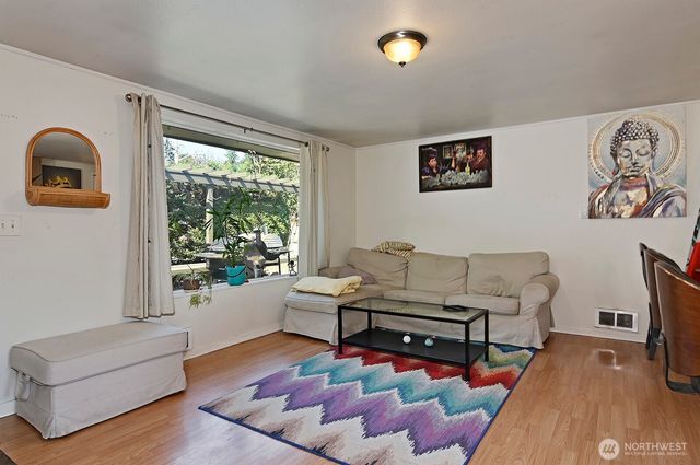 15002 4th Avenue S, Burien, WA 98148