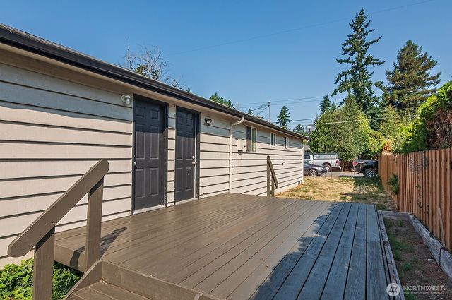 15002 4th Avenue S, Burien, WA 98148