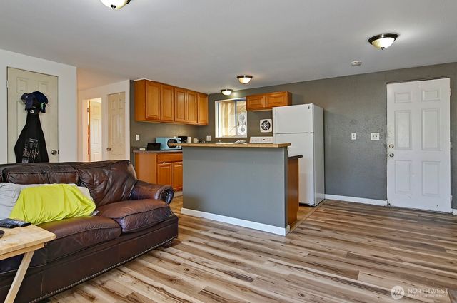 15002 4th Avenue S, Burien, WA 98148