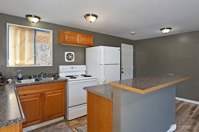 15002 4th Avenue S, Burien, WA 98148