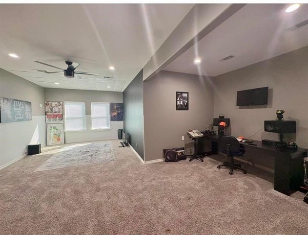 2295 Diamond D Drive, Beaumont, TX 77713