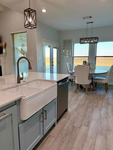 2295 Diamond D Drive, Beaumont, TX 77713