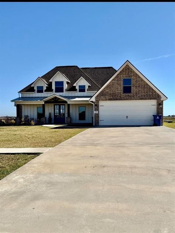 2295 Diamond D Drive, Beaumont, TX 77713