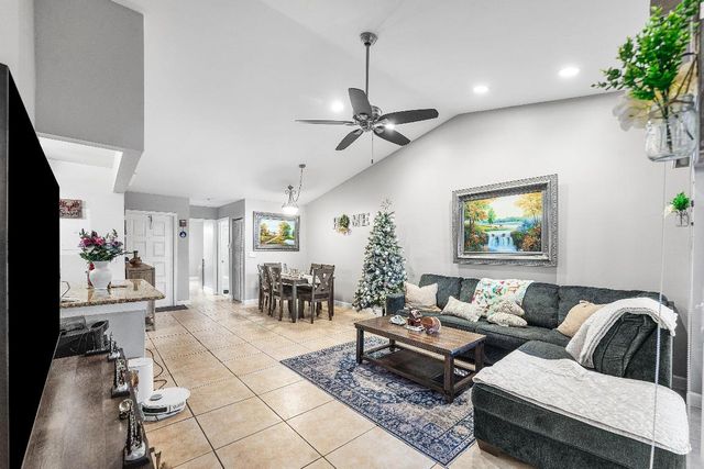 114 Centennial Court 114, Deerfield Beach, FL 33442