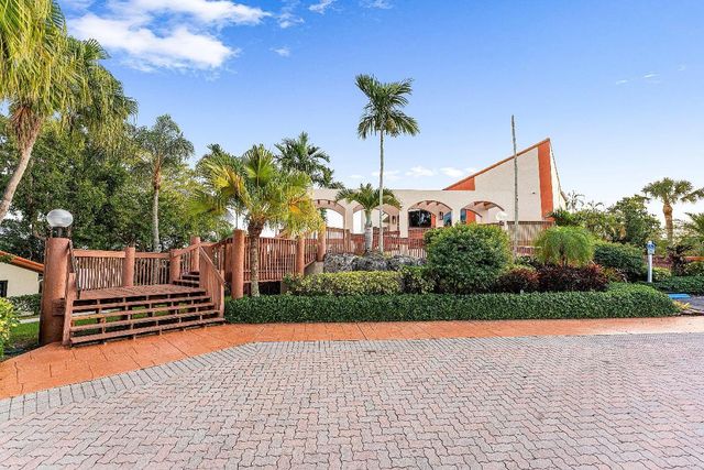 114 Centennial Court 114, Deerfield Beach, FL 33442