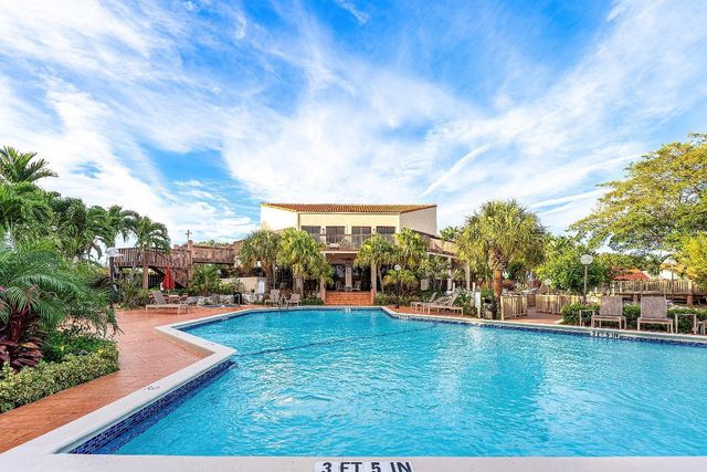 114 Centennial Court 114, Deerfield Beach, FL 33442