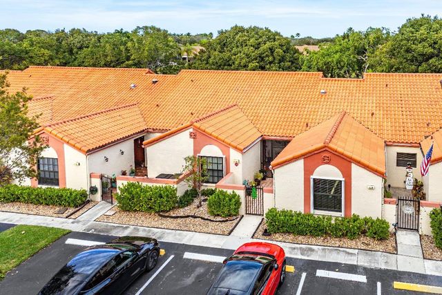 114 Centennial Court 114, Deerfield Beach, FL 33442