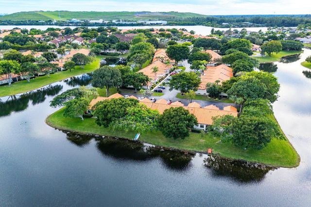 114 Centennial Court 114, Deerfield Beach, FL 33442