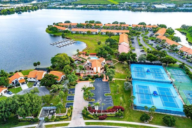 114 Centennial Court 114, Deerfield Beach, FL 33442